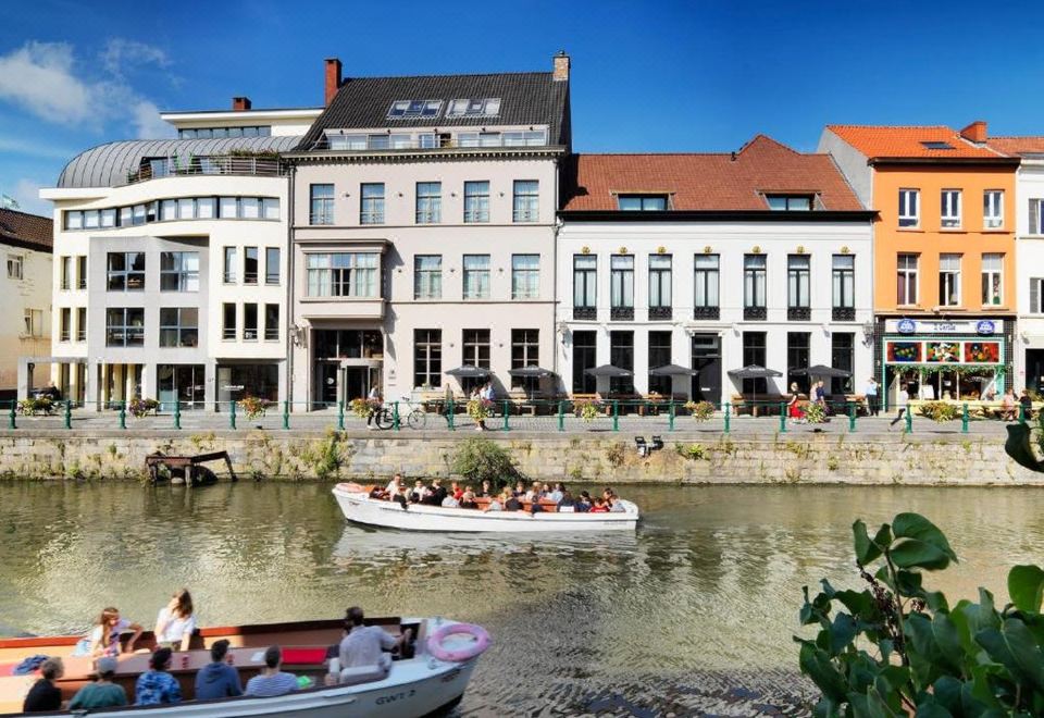 Hotel Harmony