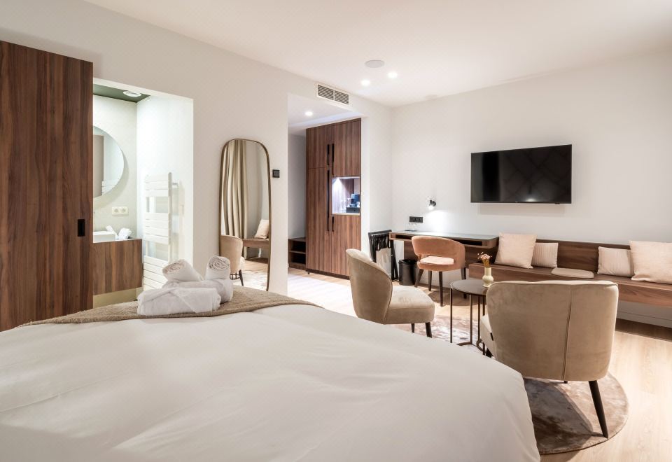 ONE TWO FOUR - Hotel & Spa